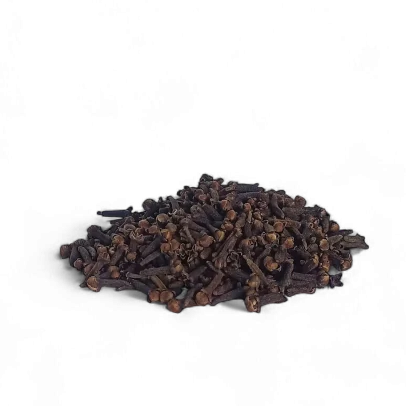 chiodi di garofano per digestione e gonfiori addominali