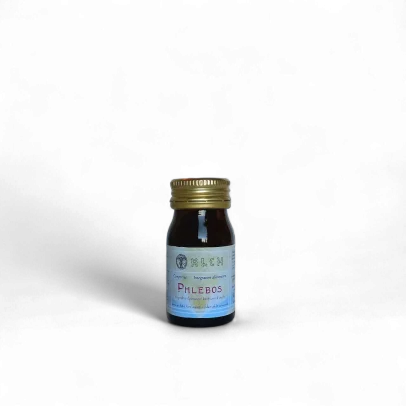 Phlebos sostiene la circolazione, protegge i vasi sanguigni e favorisce leggerezza e benessere delle gambe