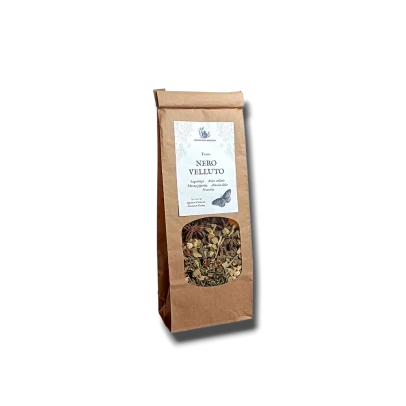 Tisana digestiva e dissetante con liquirizia, anice stellato e menta piperita. Perfetta calda o cold brew.